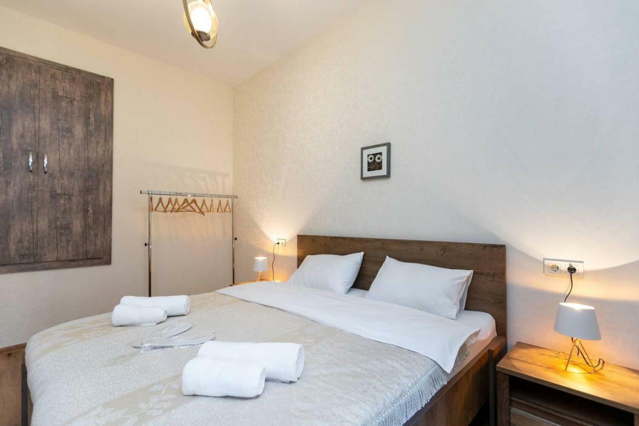 Wehost Stylish Apartment In Old ティビリシ エクステリア 写真